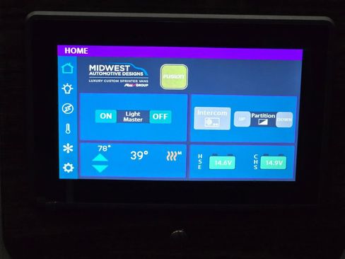 Used 2023 Mercedes-Benz Sprinter 3500 w/ Parking Package image 31