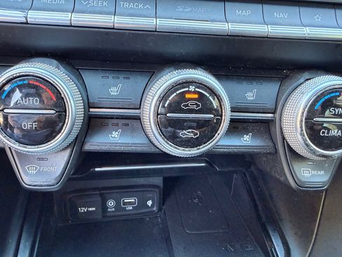 Used 2019 Genesis G70 3.3T Advanced w/ Sport Package image 15