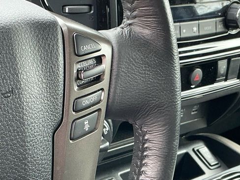Used 2024 Nissan Titan SV w/ SV Bronze Edition Package image 6