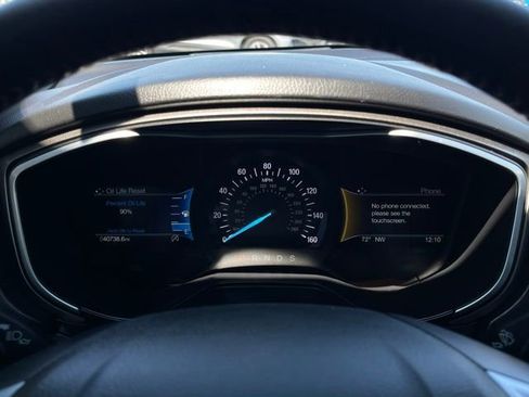 Used 2019 Ford Fusion SE w/ Equipment Group 151A FWD image 12