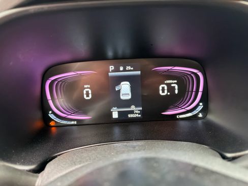 Used 2023 Kia Soul LX FWD image 8