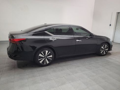 Used 2019 Nissan Altima 2.5 SV FWD image 10