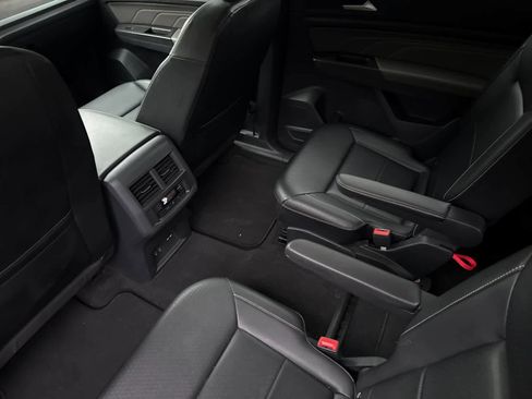 Used 2022 Volkswagen Atlas SEL image 4