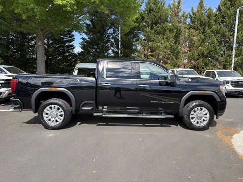 Used 2022 GMC Sierra 2500 Denali w/ Denali Ultimate Package image 11