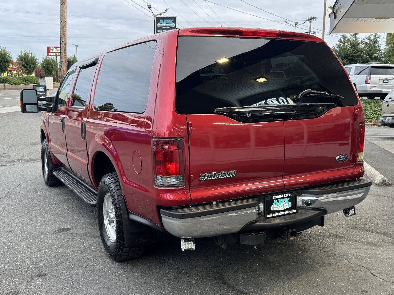 Used 2003 Ford Excursion XLT AWD/4WD image 4