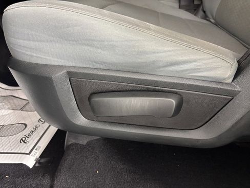 Used 2018 RAM 2500 SLT image 13