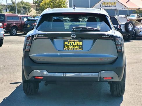 New 2025 Nissan Kicks SR w/ SR Premium Package image 5