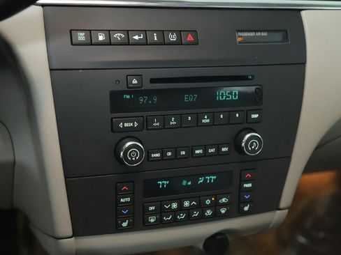 Used 2009 Buick LaCrosse CX image 37