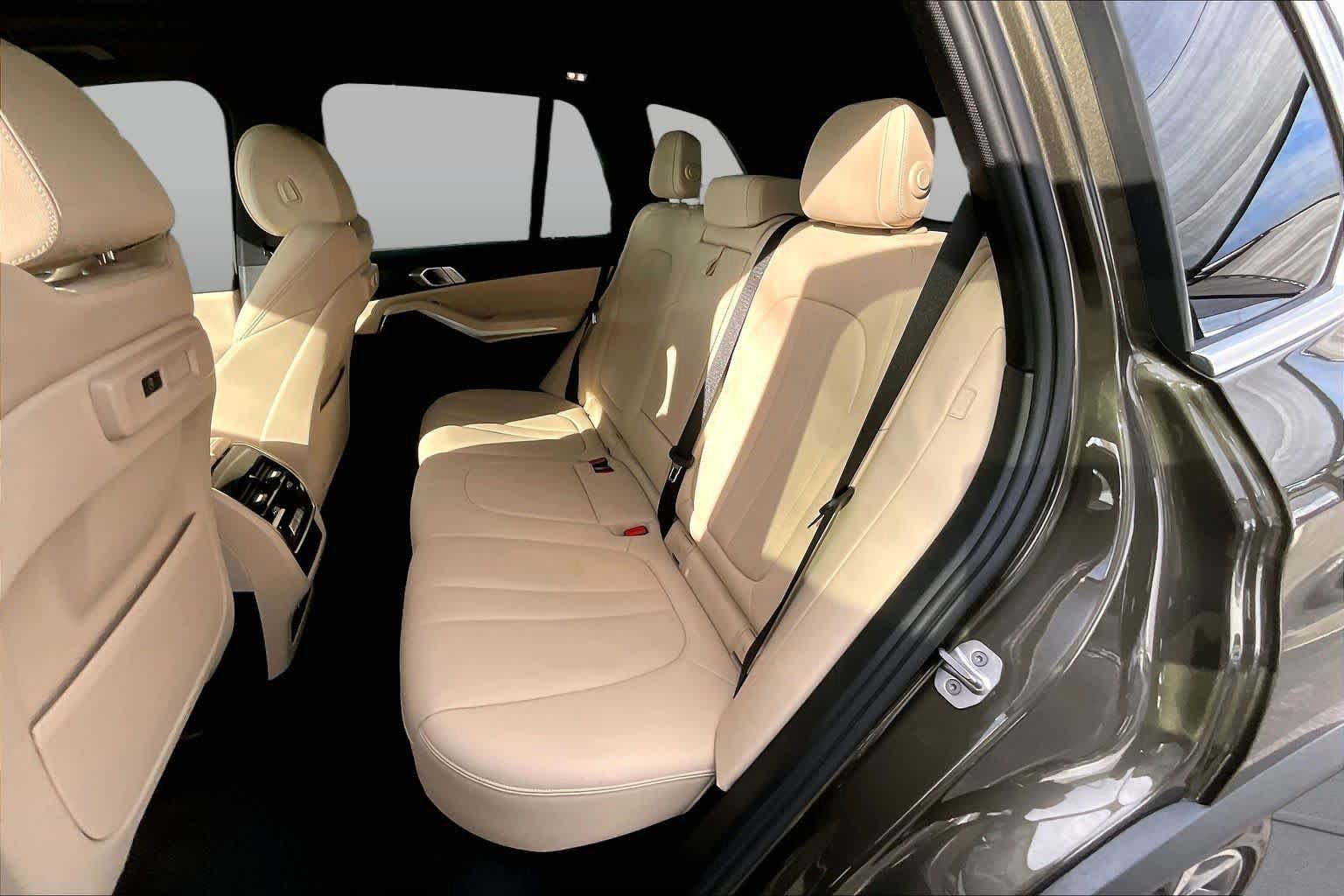 Used 2021 BMW X5 sDrive40i w/ Premium Package RWD image 20
