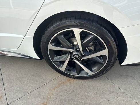 Used 2023 Hyundai Sonata SEL Plus image 11