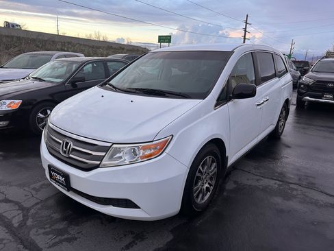 Used 2013 Honda Odyssey EX image 2
