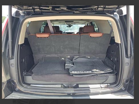 Used 2017 Cadillac Escalade Luxury AWD/4WD image 7