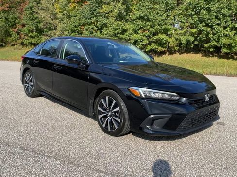 Certified 2023 Honda Civic EX image 3