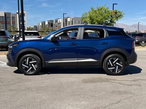 New 2026 Nissan Kicks SV w/ Charging Package FWD image 2