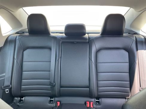 Used 2022 Volkswagen Jetta SE image 38