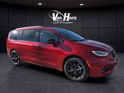 New 2026 Chrysler Pacifica Select w/ S Appearance Package image 40