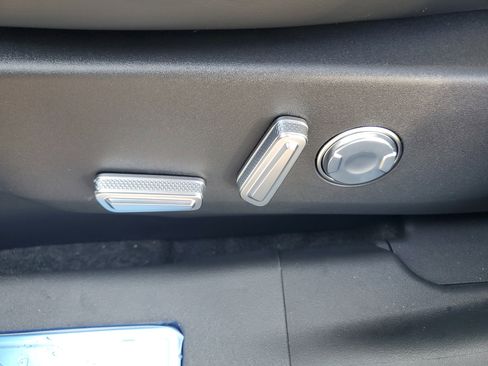 New 2026 Lincoln Nautilus Premier image 11