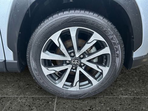 Used 2024 Toyota Corolla Cross XLE w/ Convenience Package AWD/4WD image 9