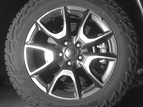 Used 2025 Jeep Compass Trailhawk image 12