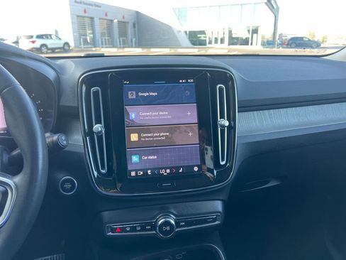 Used 2023 Volvo XC40 B5 Plus w/ Driver Assist Package image 7