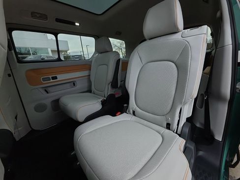 New 2025 Volkswagen ID. Buzz Pro S Plus image 21