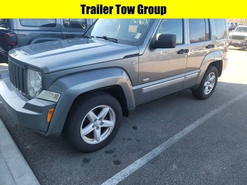 Used 2012 Jeep Liberty Sport image 6