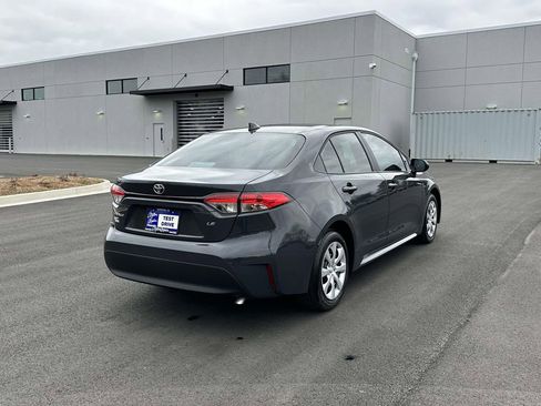 Used 2025 Toyota Corolla LE w/ Convenience Package image 25