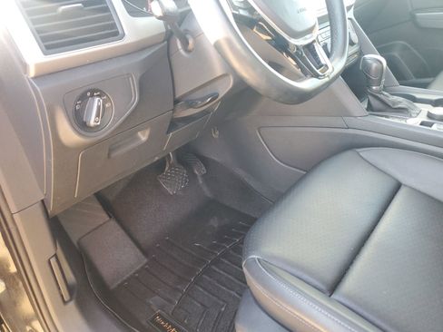 Used 2019 Volkswagen Atlas SE image 25