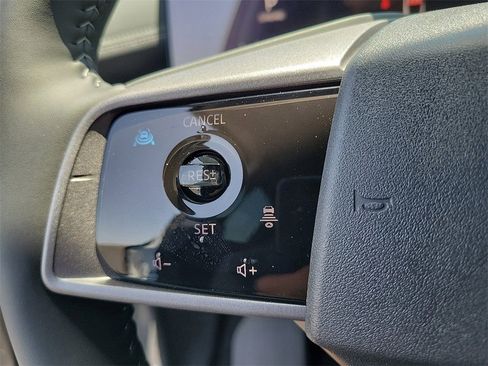 New 2025 Nissan Murano SV image 5