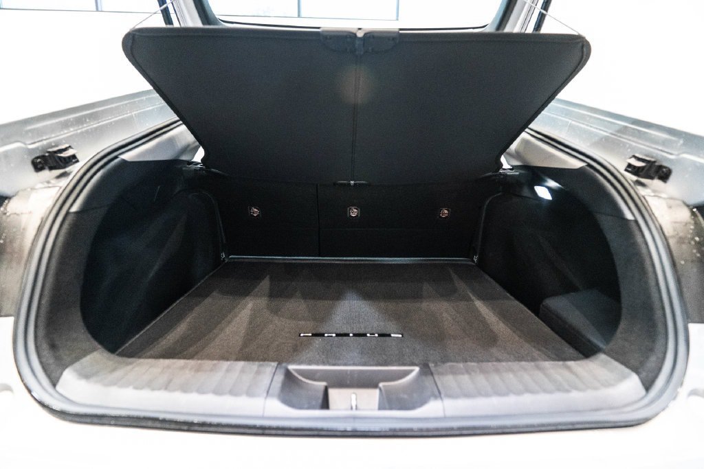 Certified 2025 Toyota Prius XLE FWD image 33