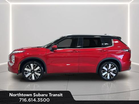 Used 2025 Mitsubishi Outlander SEL AWD/4WD image 2