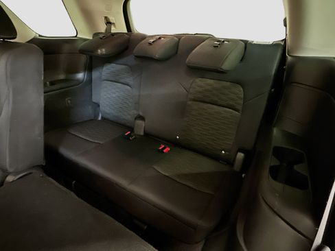 Used 2023 Nissan Pathfinder SV image 29