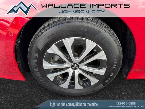 Used 2020 Toyota Prius XLE image 9