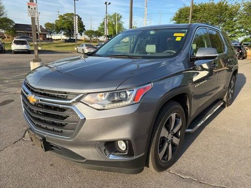 Used 2019 Chevrolet Traverse LT w/ LT Premium Package image 8
