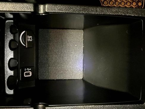 Used 2020 Jeep Cherokee Trailhawk w/ Cold Weather Group image 41