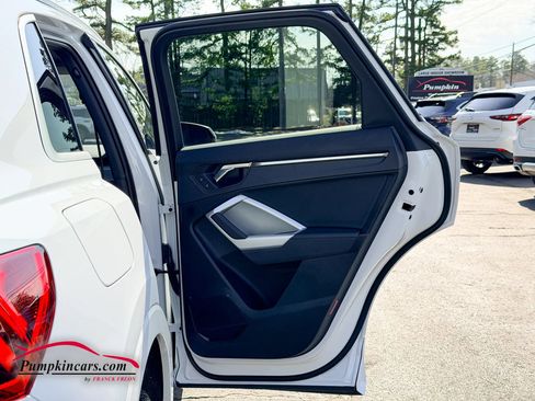 Used 2025 Audi Q3 2.0T Premium w/ Convenience Package image 20