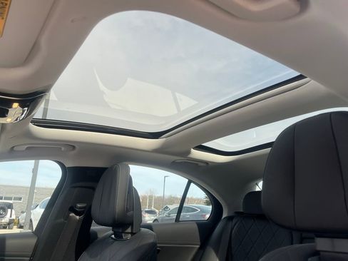 Used 2024 Mercedes-Benz E 350 4MATIC Sedan image 16