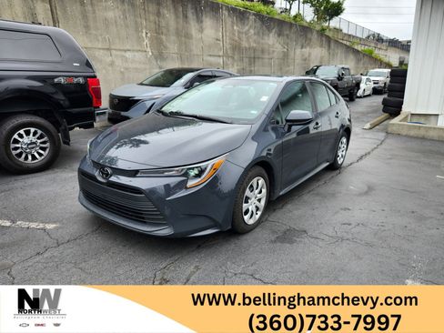 Used 2024 Toyota Corolla LE FWD image 1