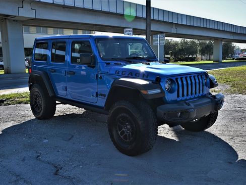Used 2022 Jeep Wrangler Unlimited Sport w/ Xtreme Recon 35" Tire Package image 2
