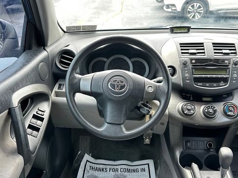 Used 2011 Toyota RAV4 4WD image 19