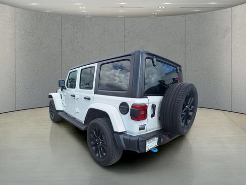 Used 2023 Jeep Wrangler Unlimited Sahara w/ Cold Weather Group AWD/4WD image 3