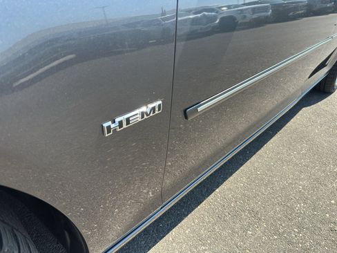 Used 2014 Chrysler 300 C w/ Beats Audio Group RWD image 11