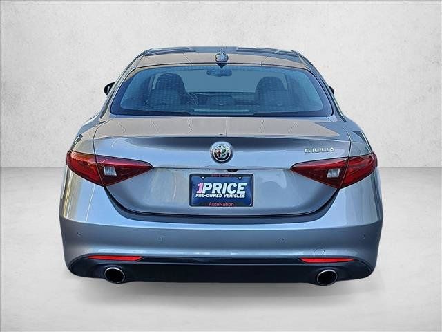 Used 2019 Alfa Romeo Giulia RWD image 7