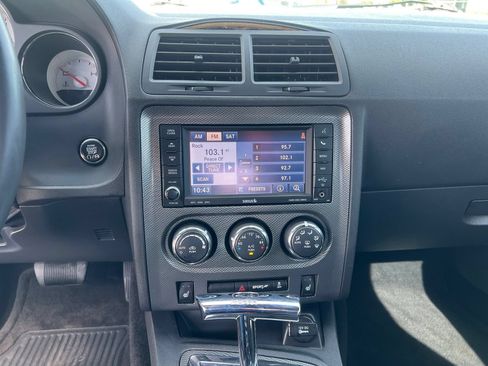 Used 2014 Dodge Challenger R/T RWD image 19