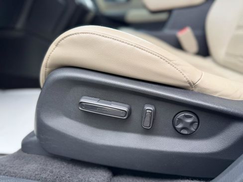 Used 2017 Honda CR-V Touring image 24