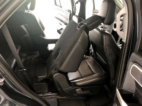 Used 2022 Ford Explorer XLT w/ Equipment Group 202A image 15