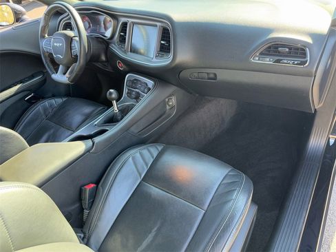 Used 2015 Dodge Challenger SRT Hellcat image 19