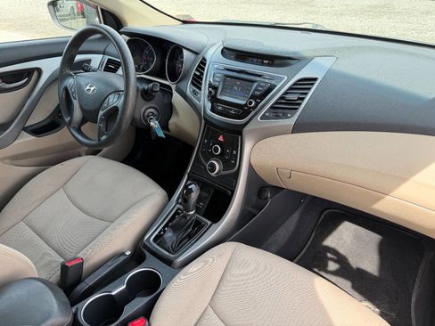 Used 2016 Hyundai Elantra SE w/ Option Group 02 image 11