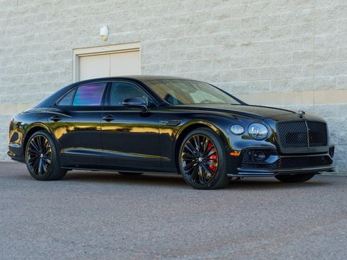 Used 2024 Bentley Flying Spur W12 AWD/4WD image 7