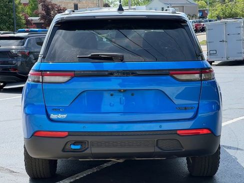 Used 2023 Jeep Grand Cherokee Trailhawk AWD/4WD image 52